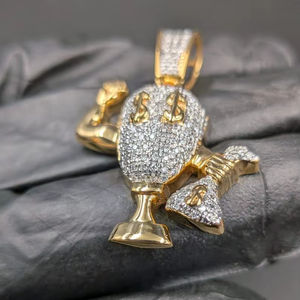 Colgante de moissanita con diseño de bolsa de dinero y signo de dólar, chapado en rodio amarillo, plata de ley 925, joyería de moda urbana para hombre - Product Image 1