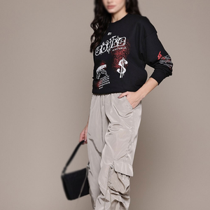 Sudadera Negra Personalizada con Gráficos para Mujer, Sudadera Holgada con Cuello Redondo, Estilo Casual Urbano, Mezcla de Algodón, Sudadera Estampada - Product Image 2