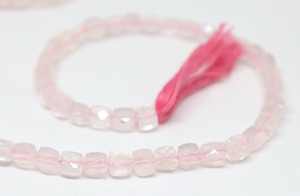 Cuentas facetadas de cuarzo rosa natural, cuentas facetadas 3D de cuarzo rosa de 5-5.5MM, cuentas de cuarzo rosa en forma de caja para la fabricación de joyería al por mayor. - Product Image 5