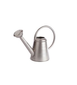 Arrosoir en métal galvanisé durable pour arroser les fleurs, les plantes et les arbustes, avec une poignée robuste et un design équilibré - Product Image 2