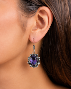 Boucles d'oreilles pendantes florales en argent oxydé et topaze pour femme |   Boucles d'oreilles en pierres précieuses faites à la main |   Bijoux Bohèmes Vintage pour Fêtes - Vente en Gros - Product Image 2