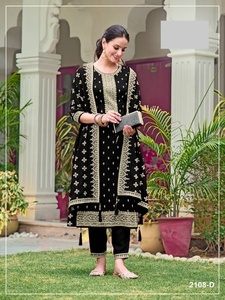 Ensemble Kurti et pantalon brodés de créateur avec dupatta, tenue ethnique pour fêtes et mariages, style traditionnel pour femmes - Product Image 3