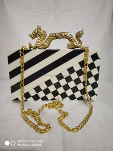 Pochette élégante en résine style ange, avec motif peint à la main, pour femme, idéale pour mariages, soirées et usage quotidien - Personnalisable, fournisseur indien - Product Image 6