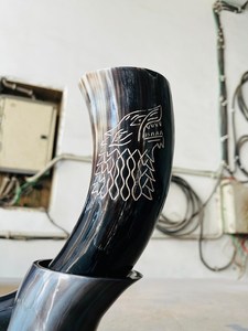 High Quality Durable Handmade Love Style Viking Buffalo Horn Drinking Horn Stand Customizable Logo for Business Gift Low Price - Product Image 4