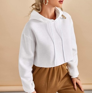Manufacturing Customizable Color Logo All Seasons Easy Women Crop Top Hoodie Full Zip Cotton 100% Fleece Women Crop Top Hoodies - Product Image 5