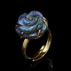 Anillo de compromiso clásico de plata de ley 925 chapado en oro con flor de rosa tallada en labradorita para mujer, estilo bohemio, para boda o cumpleaños - Product Image 2
