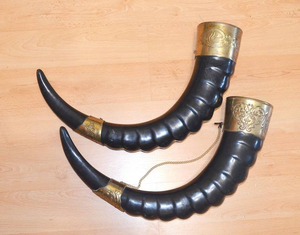 Corne à boire viking sculptée, nouveau design, la plus vendue, avec logo, authentique, sans fuites, de qualité alimentaire, pour bière. - Product Image 2