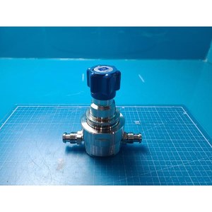 Válvula Solenoide Neumática Parker SQ420E1002PFS8MMPMPA 45800796 Usada Como Parte de Equipos Legacy Semiconductor - Product Image 2
