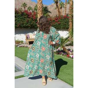 ชุดเดรสคาฟทันลายดอกไม้สไตล์โบฮีเมียนสำหรับผู้หญิง ทรงหลวม แขนทรงปีกค้างคาว ชุดยาวแบบแม็กซี่ เหมาะสำหรับใส่ไปเที่ยวชายหาดหรือรีสอร์ท - Product Image 3