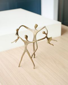 Escultura de aluminio hecha a mano diseñada para decoración de hogares de lujo, exhibición artística y estilo interior elegante. - Product Image 6