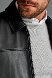 Chaqueta de Cuero Negra con Cuello Alto y Cierre de Cremallera para Hombre, Diseño Personalizado, Estilo Vintage, Alta Calidad, ODM - Product Image 4