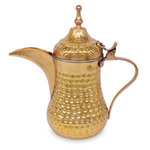 Dallah dorada pulida y radiante que destaca con una tapa en forma de cúpula bellamente adornada. Disponible a precio de mayorista. - Product Image 2