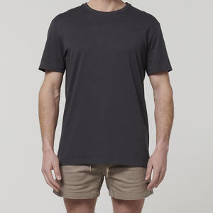 Ensemble de survêtement personnalisé pour homme : T-shirt et short d'été (2 pièces) - Product Image 5