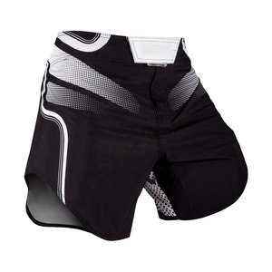 Fournisseur en gros de shorts de MMA professionnels, OEM, shorts de combat personnalisés, nouveau design, meilleure qualité, shorts d'entraînement de arts martiaux mixtes - Product Image 1