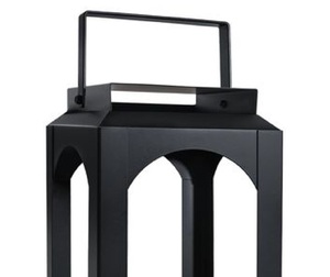 Vente en gros de lanternes en métal et en verre avec finition métallique noire mate, lanternes à bougies pour la décoration extérieure et intérieure, personnalisables - Product Image 2