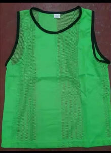 Chalecos de Fútbol Personalizados con Logotipo, Chaleco de Entrenamiento de Fútbol 100% Poliéster, Transpirable, de Secado Rápido, Sin Mangas, Aislado, Ligero y de Alta Calidad - Product Image 3