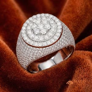 Anillo de Moissanita para Hombre, Plata de Ley, Diseño Redondo con Pavé, Anillo de Lujo para Boda, Aniversario, Joyería Fina, Regalo - Product Image 4
