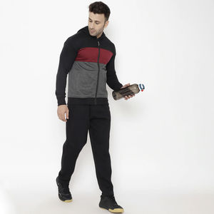 Conjunto Deportivo para Hombre en Negro, Gris y Rojo, Sudadera con Cierre Completo, Pantalones Jogger Ajustados, Ropa Deportiva Transpirable y Ecológica - Product Image 3