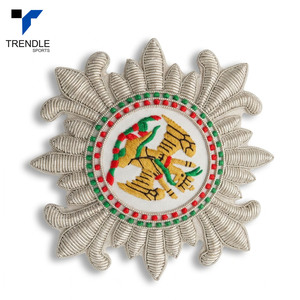 Patch en tissu de laine brodé 3D fait main de forme irrégulière avec motif de dragon doré à coudre par TRENDLE SPORTS - Product Image 5