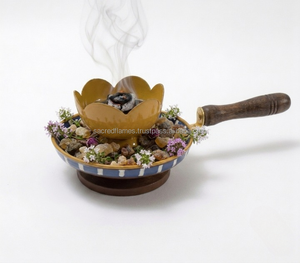 Vintage Hand Painted Metal Bakhoor Charcoal <b>Burner</b> Lotus Cup Wooden Handle Incense Holder Meditation Spa Decor Wholesale - Product Image 4