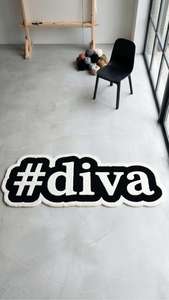 Personalizado Único # Alfombra Decorativa Antideslizante de Lana Tufted a Mano con Tipografía Diva, en Blanco y Negro, para Dormitorio o Sala de Estar - Product Image 2