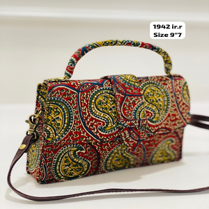 Sac bandoulière bohème rouge à imprimé floral en coton doux imperméable pour femme, sac à main ethnique vintage, vente en gros - Product Image 1