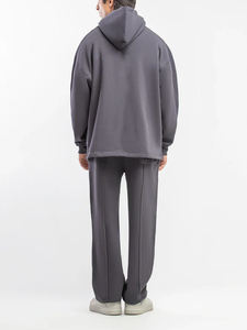 Conjunto Deportivo Personalizado de Primera Calidad para Hombre, Sudadera Holgada y Transpirable con Pantalones Deportivos, Color Gris - Product Image 4