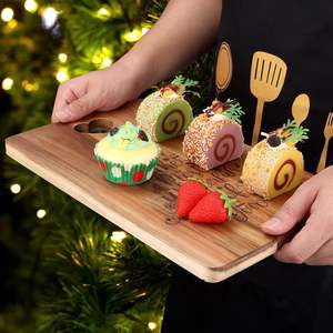 Cadeau de Noël pour femme : Planche à découper en bambou, plateau de charcuterie, décoration de cuisine, idées de cadeaux pour femme, bois - Product Image 2