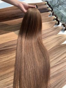 Prix d'usine Cheveux humains naturels en vrac Ondulation naturelle Couleurs foncées Platine Extensions de cheveux humains 100% vietnamiens Haute qualité - Product Image 5