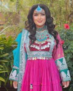 Nouvelles robes de mariée ethniques entièrement brodées pour femmes au meilleur prix de gros, véritable robe afghane à manches longues en vente - Product Image 3