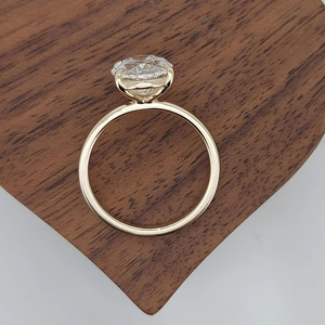 Bague de fiançailles et de mariage pour femme en or jaune massif 14 carats avec diamant ovale de 4,5 carats cultivé en laboratoire, certifiée IGI, bijoux de luxe pour mariée - Product Image 3
