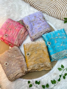 Sari Elegante con Lentejuelas, Sari de Diseñador Premium, Sari de Satén Real con Bordado, Sari de Diseñador Aarco con Lentejuelas, Sari de Lujo para Fiestas - Product Image 6