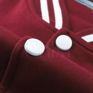 Veste universitaire unisexe de haute qualité à prix de gros, avec couleurs personnalisables, prête pour l'hiver, idéale pour les tenues streetwear - Product Image 3