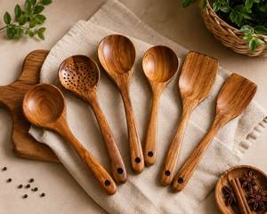 Cuillère de cuisine en bois durable, matériau renouvelable, accessoire de cuisine favorisant des pratiques culinaires respectueuses de l'environnement - Product Image 1