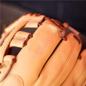 Guantes de bateo de béisbol y softbol unisex con diseño de logotipo personalizado, de piel de oveja, profesionales. - Product Image 1
