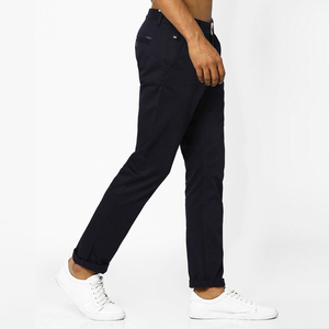 Pantalon chino pour homme, style streetwear été, design classique avec poches décoratives et logo à la taille, article neuf, vendu en usine. - Product Image 2