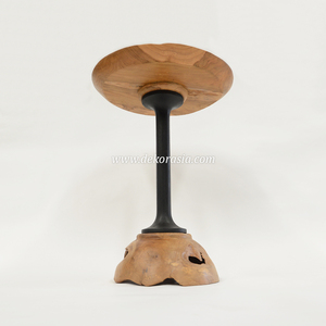 Table d'appoint Suri en teck avec des sculptures antiques uniques pour le salon, la chambre et la décoration de la maison - Product Image 3