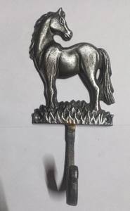 Gancho para Abrigos Seahorse, de Hierro Fundido Antiguo, Rústico, para Llaves - Product Image 4