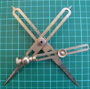 Équerre de traçage multi-angles pour charpentier, diviseur d'artiste, outil de traçage de motifs droits, disponible à prix de gros. - Product Image 3