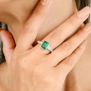 14K Solid Gold Men's Baguette Diamond Emerald Solitaire Ring - Product Image 1