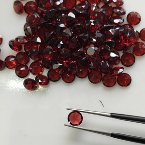 Granat rouge naturel 5,5 mm, taille brillant ronde, qualité supérieure, pierre précieuse en vrac pour la fabrication de bijoux - Product Image 4