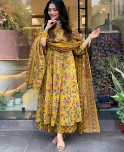 Conjunto Tradicional de Salwar Kameez de Algodón Estampado KV con Kurta, Palazzo y Dupatta, Sin Arrugas, para Fiestas de Otoño - Product Image 2