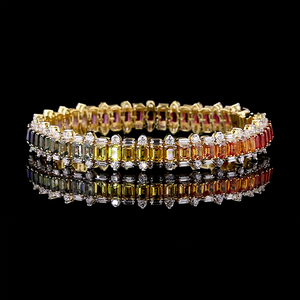 Vibrante pulsera de tenis arcoíris con detalles de esmeralda, zafiro y diamantes, cierre seguro, joyería de lujo para ocasiones elegantes. - Product Image 3