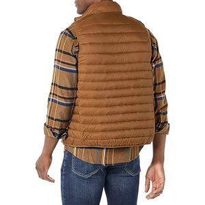 Chaleco Acolchado Ligero para Hombre, Color Marrón, con Cuello Alto - Product Image 4