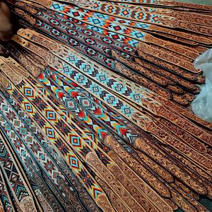 Ceinture de cowboy en cuir de vache pleine fleur de haute qualité, faite sur mesure, avec des perles, design sculpté à la main, par un fabricant indien de premier plan - Product Image 5