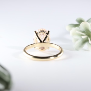 Anillo de compromiso clásico de oro amarillo para mujer con diamante cultivado en laboratorio de corte ovalado color melocotón, engaste de cuatro puntas, solitario, banda de boda, regalo, joyería fina - Product Image 2