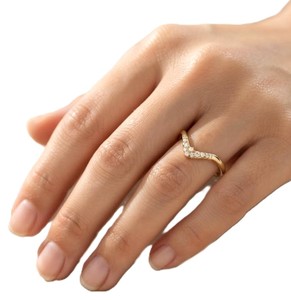 Bague de mariage en or massif 9K 10K 14K 18K avec diamant de laboratoire rond ondulé en forme de chevron, couleur DEF, clarté VS VVS, certifiée IGI - Product Image 6