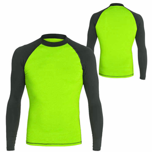 ชุดว่ายน้ำผู้ชายแบบ Rash Guard ลดราคาพิเศษ น้ำหนักเบา คุณภาพสูง สวมใส่สบาย ระบายอากาศได้ดี ผลิตจากผ้า Spandex/Nylon แขนยาว แห้งเร็ว - Product Image 4