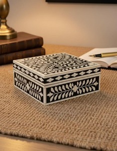 Boîte de rangement de luxe en os incrusté avec motifs complexes, faite à la main, pour commode de chambre et table. - Product Image 6