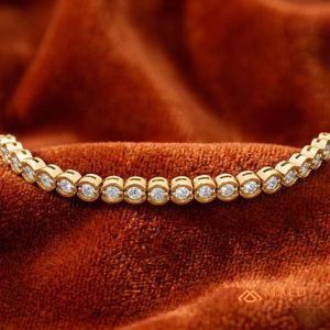 Bracelet tennis en moissanite, bracelet à maillons fins, bijoux de mode pour femmes, finition dorée, bijoux élégants pour tous les jours, cadeau - Product Image 2